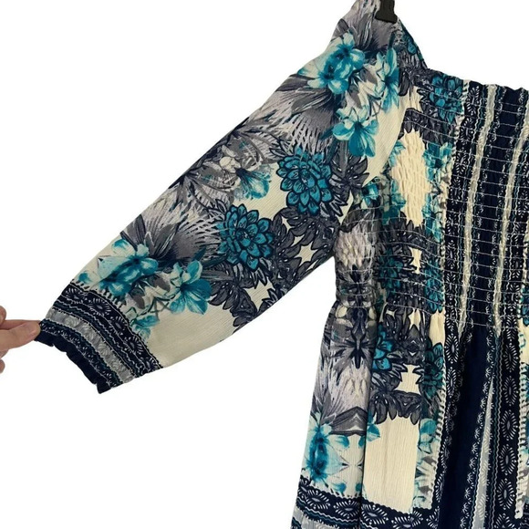 Luxology Dress Blue and White Floral Knee Length Ruched Elastic Chest Lined Poly - Picture 5 of 12